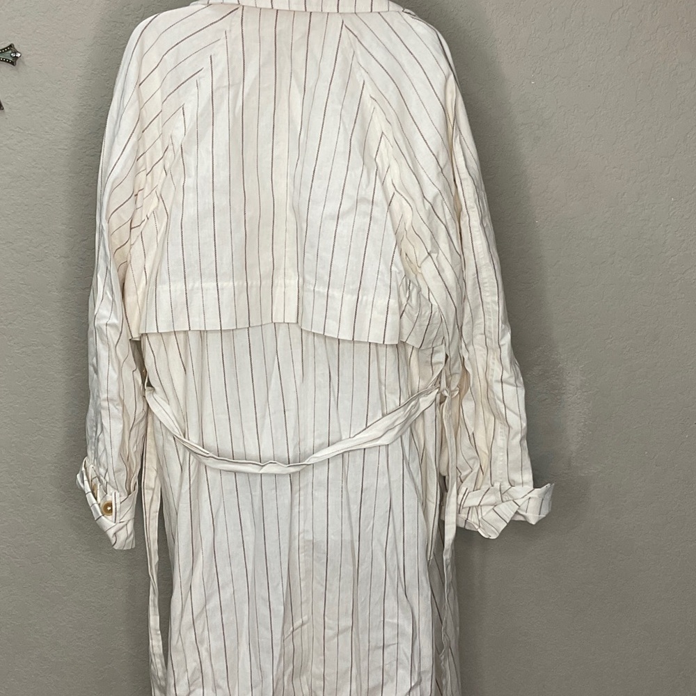 613 - We The Free NWOT Cream Striped Trench Coat, Size Medium - Picture 4 of 5